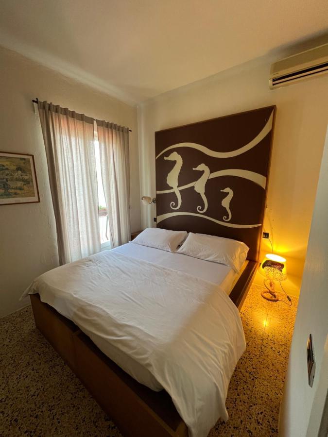 Locanda Lorena Hotel Портовенере Екстериор снимка